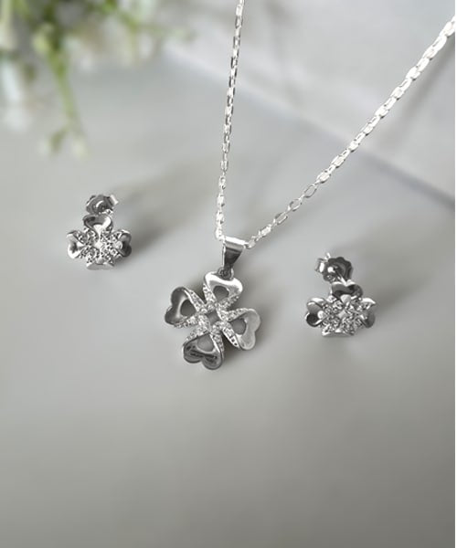Silver Blossom Pendant Set With Chain
