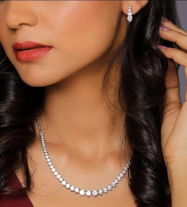 Minimal solitaire princess jewellery set