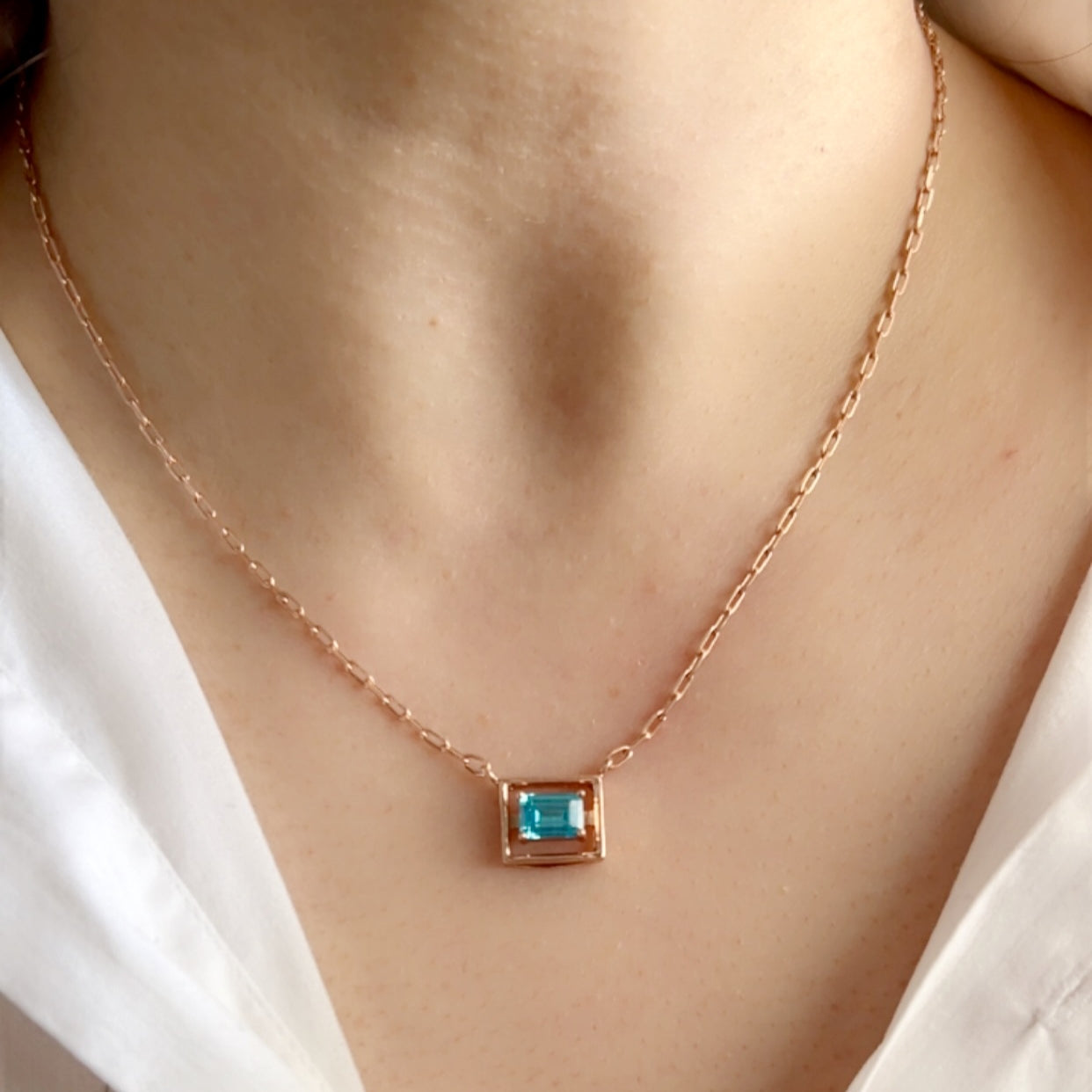 Aquamarine Gemstone Rosegold Necklace