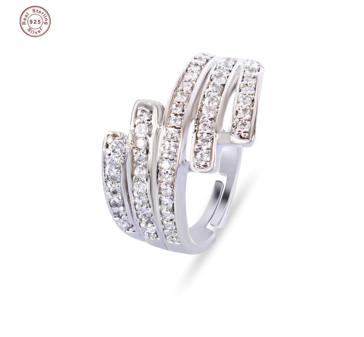 Silver elegance ring