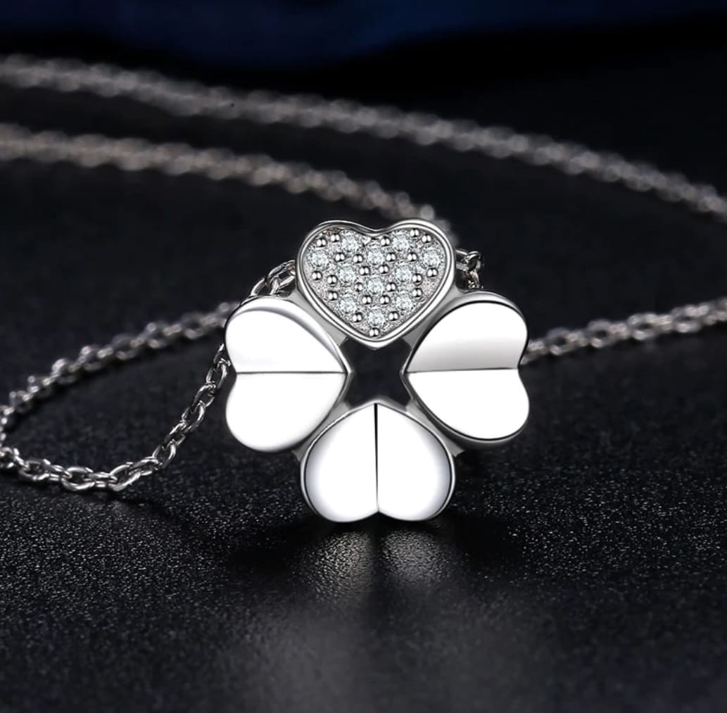 Silver lucky clover necklace