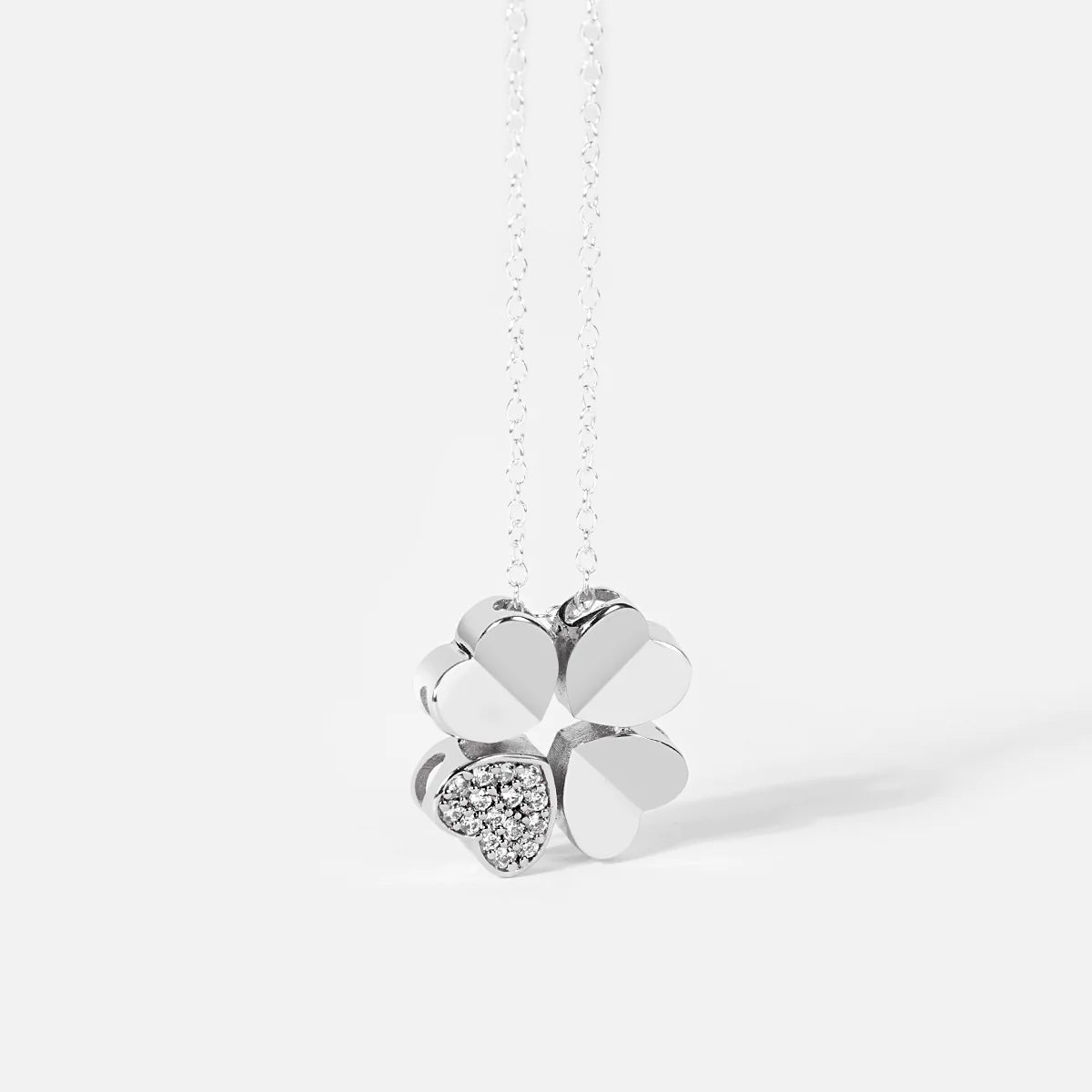 Silver lucky clover necklace
