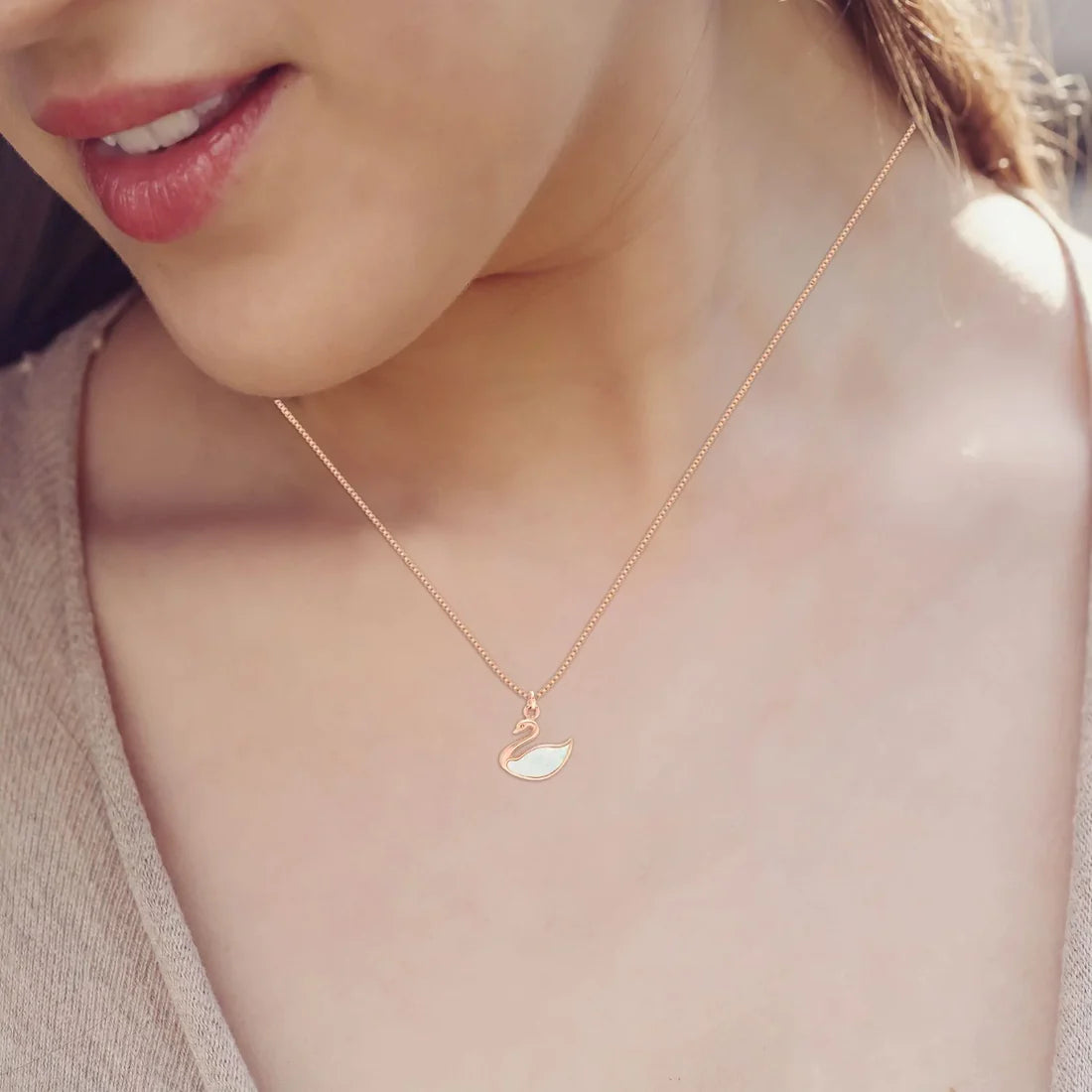 Swan necklace set