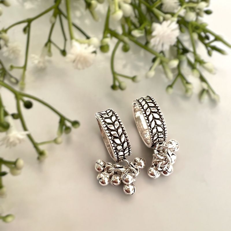 Leafy Oxidised Silver Toe Rings
