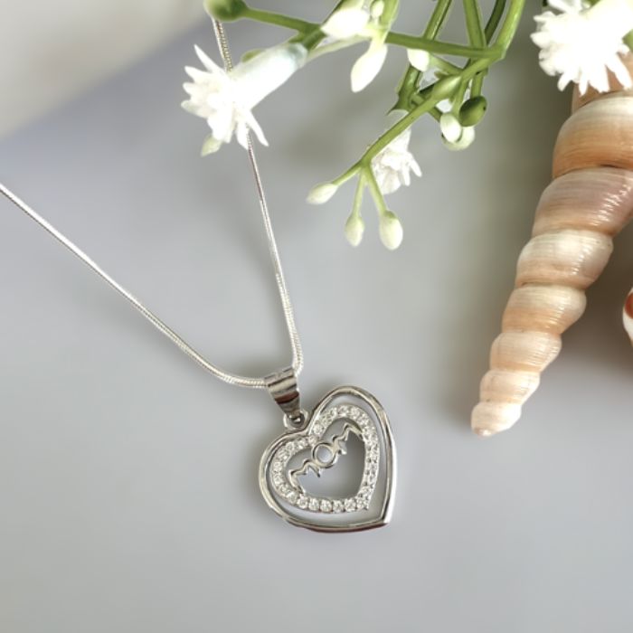 Mom Pendant Set With Chain