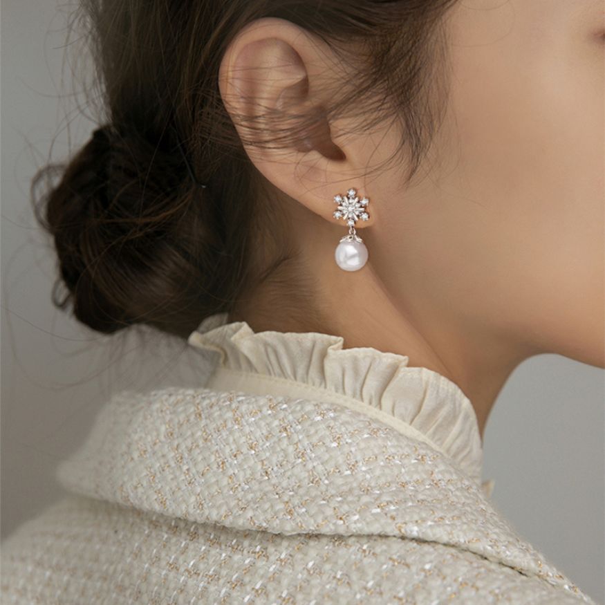 Snowflake Pearl Drop Earrings